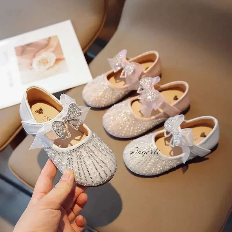 2025 Summer New Children's Girls' Princess Shoes Soft soled Leather School Student Designer Fashion Flat Shoes Children's Crystal Shoes