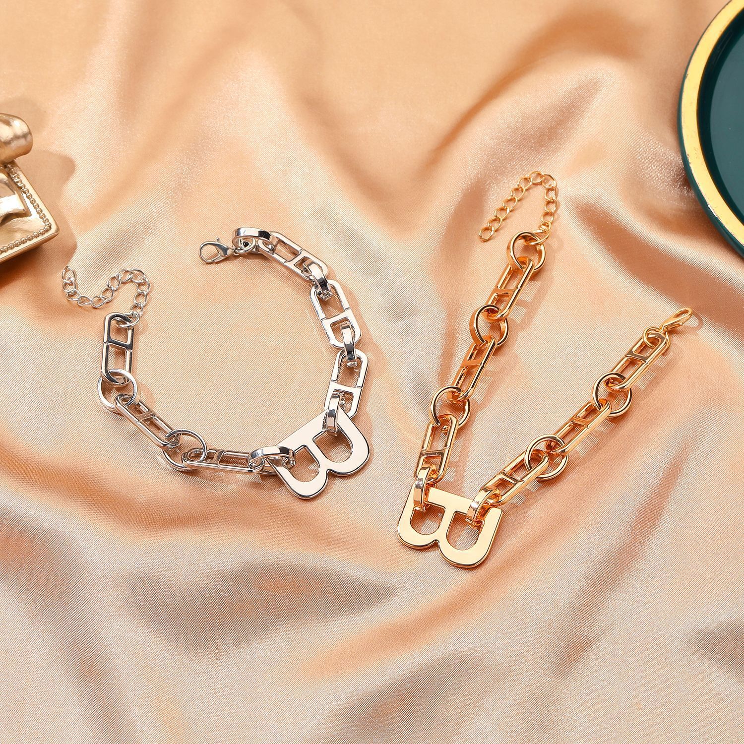 INS Hip-Hop Letter Korean Personality Simple Exaggerated Thick Chain Bracelet Minimalist Style Jewelry