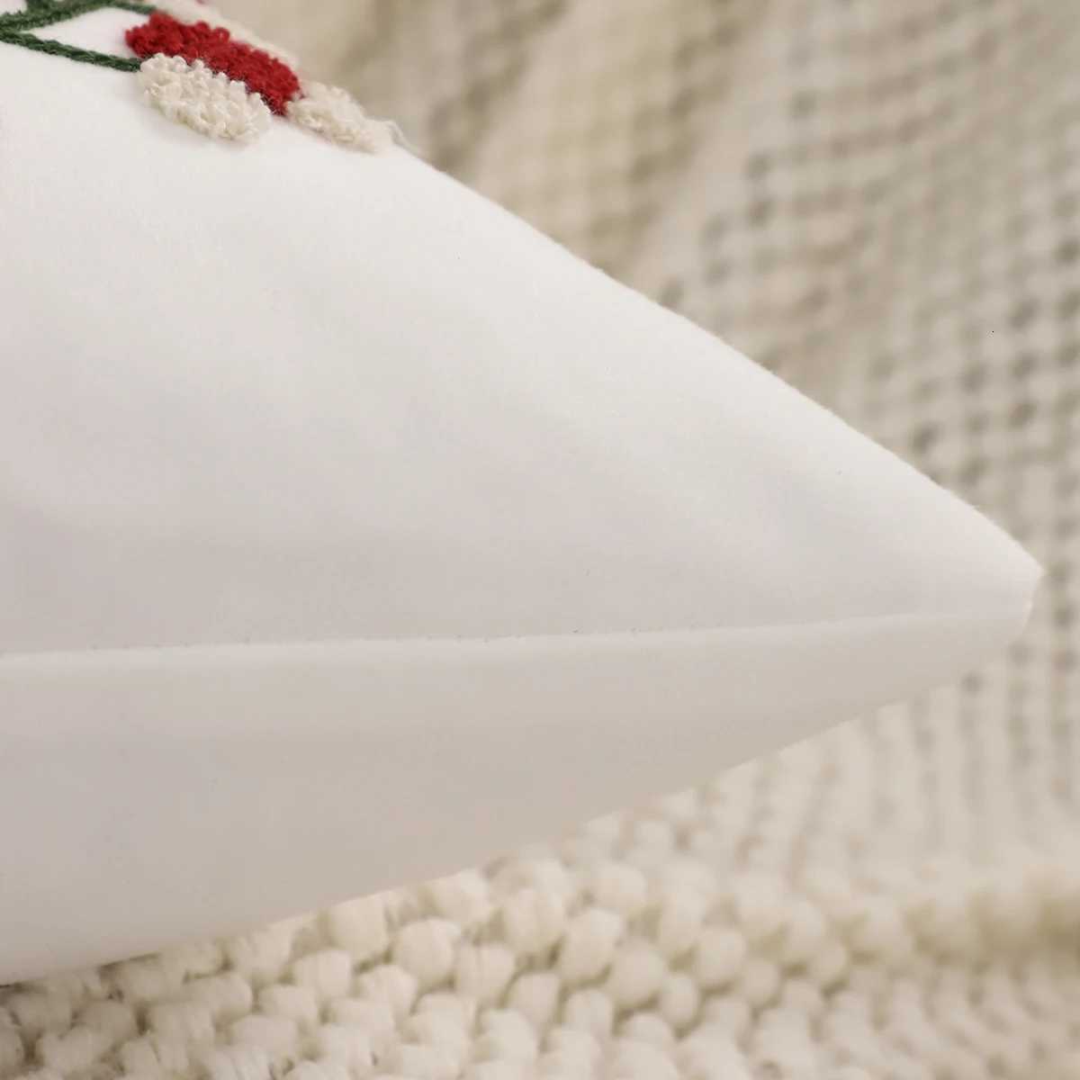 1 PC Christmas Flowers Throw Pillow Cover Velvet Embroidery Bell Christmas Decoration Living Room Y251105