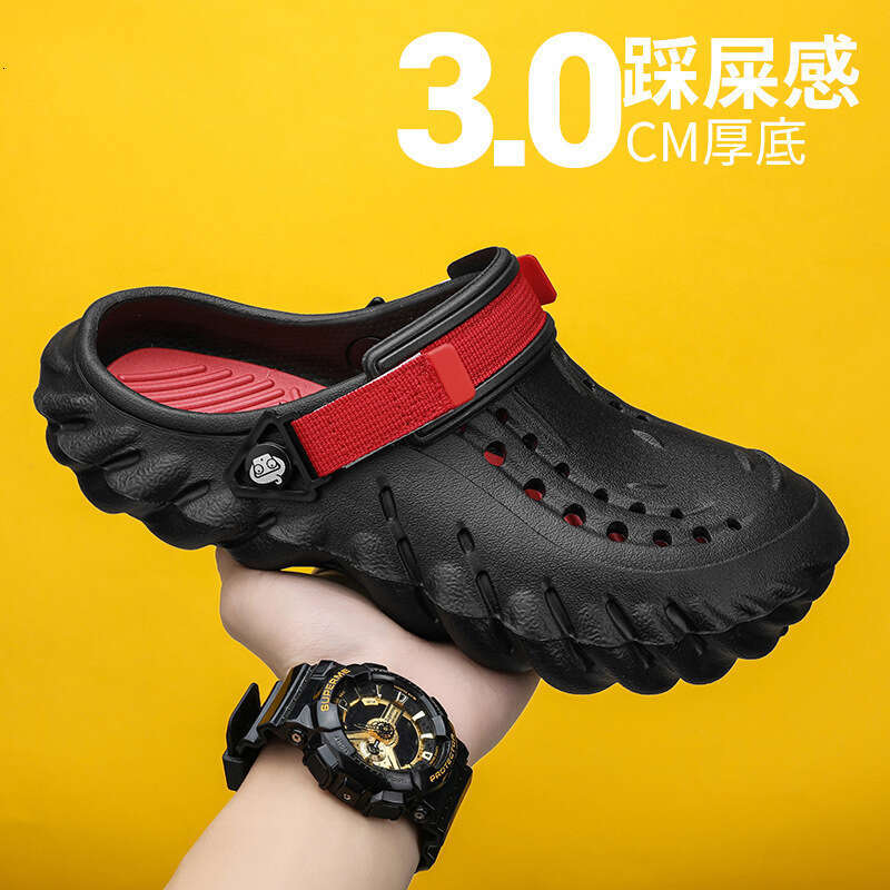 Large size hole 2023 summer new non slip soft sole toe sandals, fashionable and trendy couple beach shoes