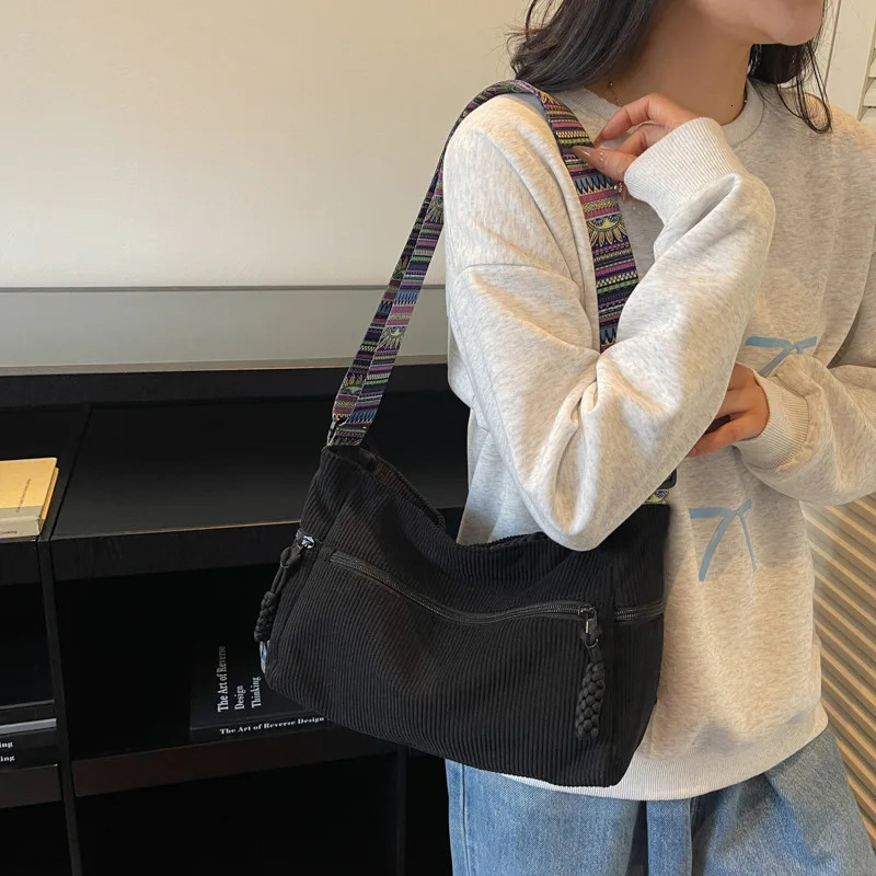 Fashion Corduroy Shoulder Bag Large Capacity Crossbody Bag for Women Students Versatile and Large Capacity Storage Bags 251104