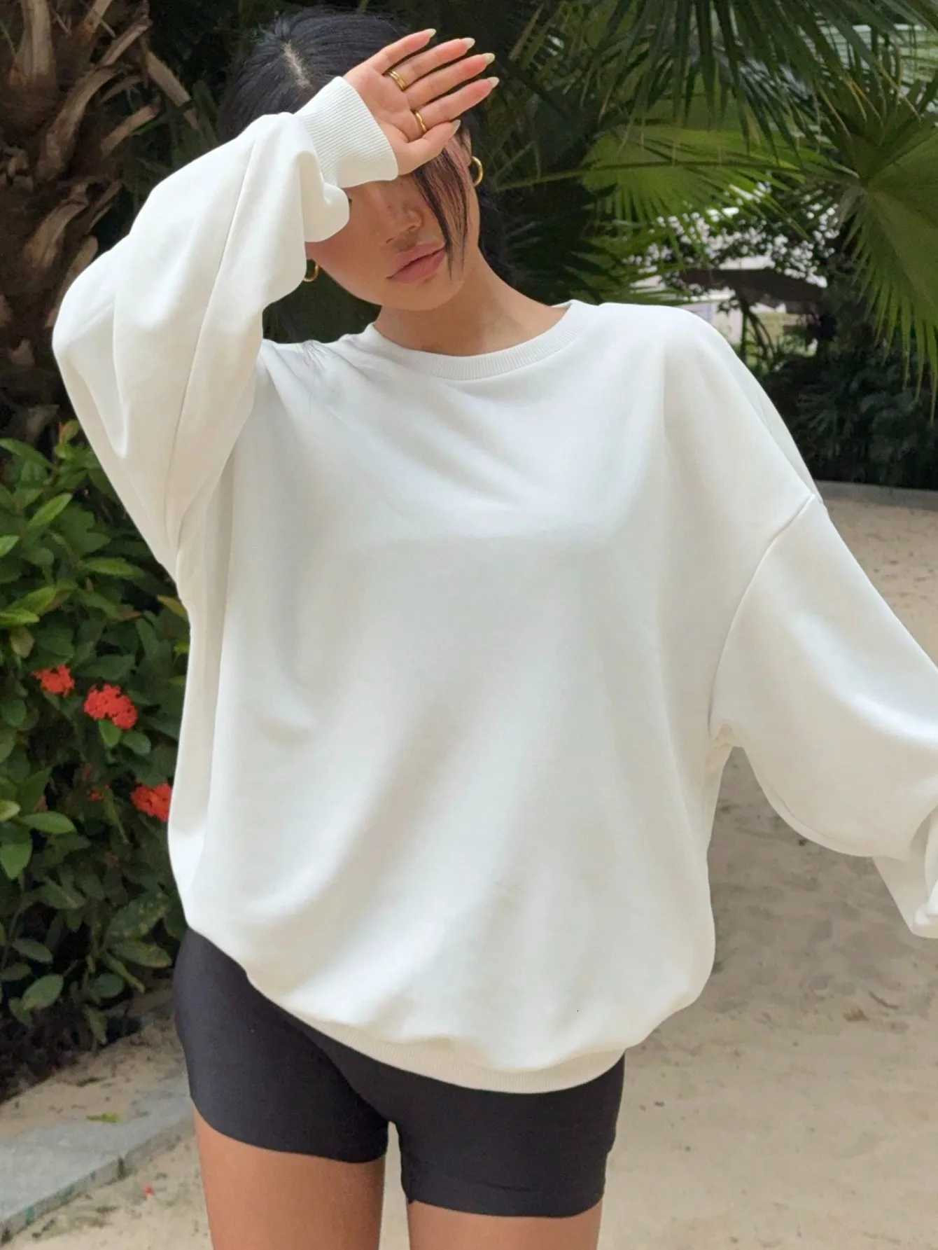 Womens autumn and Winter white sportswear pullover loose casual top New Casual Solid Color Long Sleeve Crewneck SweatshirtT251105