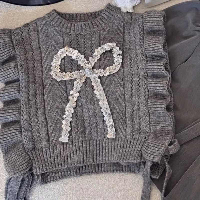 2025Girls Spring and Autumn New Western Style Knitted Vest Shirt Pleated Skirt College Style Three-Piece Set Y251105