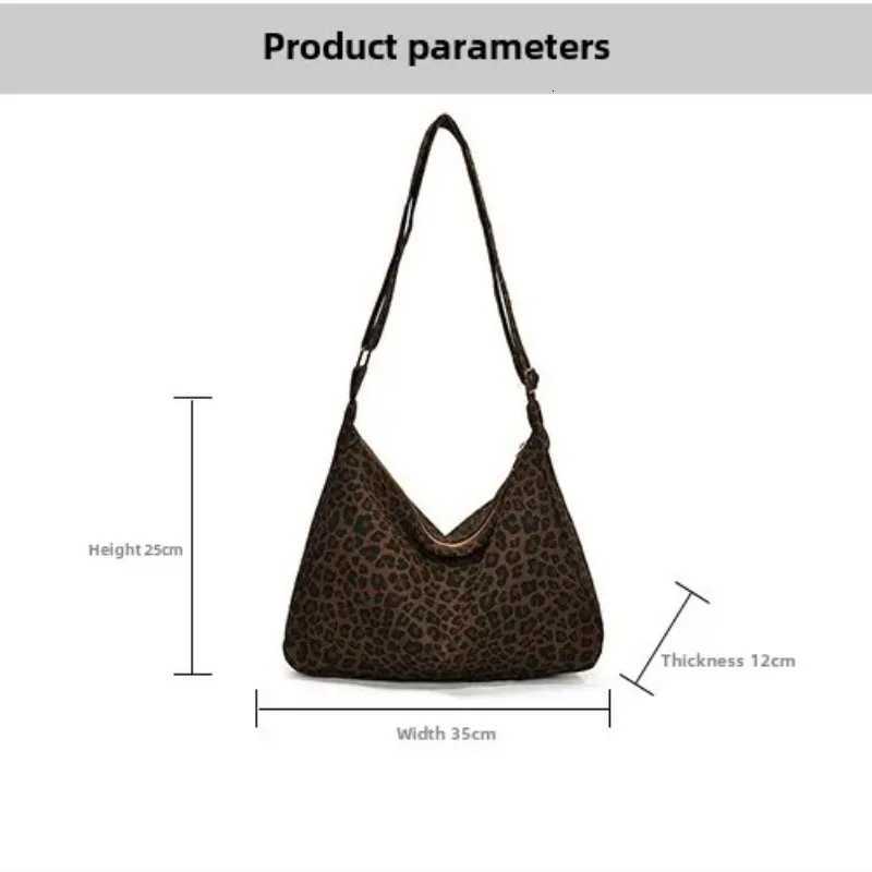 Fashionable Large Capacity Autumn Winter Leopard Print Commuter Single Shoulder Tote Bag Casual Crossbody Bag for Men and Women Z251104