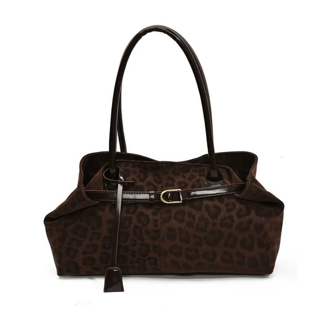 Trendy PU Leopard Print Tote Bag Versatile Large Capacity Womens Shoulder Bag Casual Satchel Daily Z251104