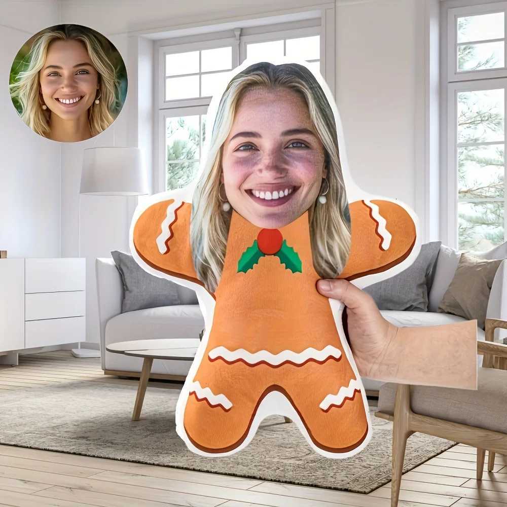 Personalized Christmas Gingerbread-Shaped Face Plush PillowThe Perfect Christmas Gift for Both Men and Women Y251105