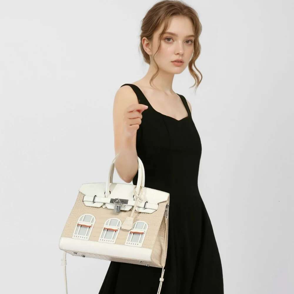 2024 PU Leather Handbag Women French Spacious Tote Crossbody Shoulder Bag Large Capacity Designer Lock Fashion Day To Night Chic