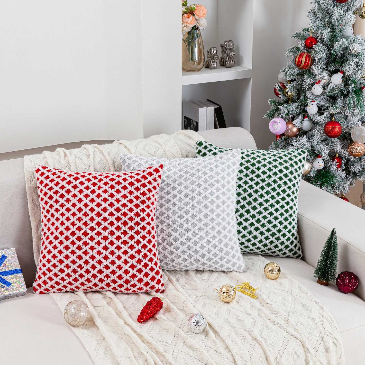 1pc Christmas red and white checkered plush jacquard pillow cover Christmas party decorative cushion without pillow core Y251105