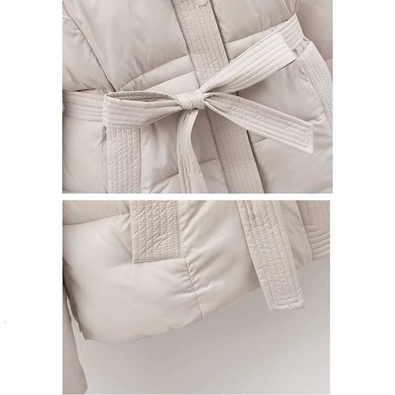 Fashion Eiderdown Cotton-Padded Jacket Womens Overcoat 2025 New Winter Short Thick Warm Parka Coat Waist Slim Hooded Bread CoatT251105