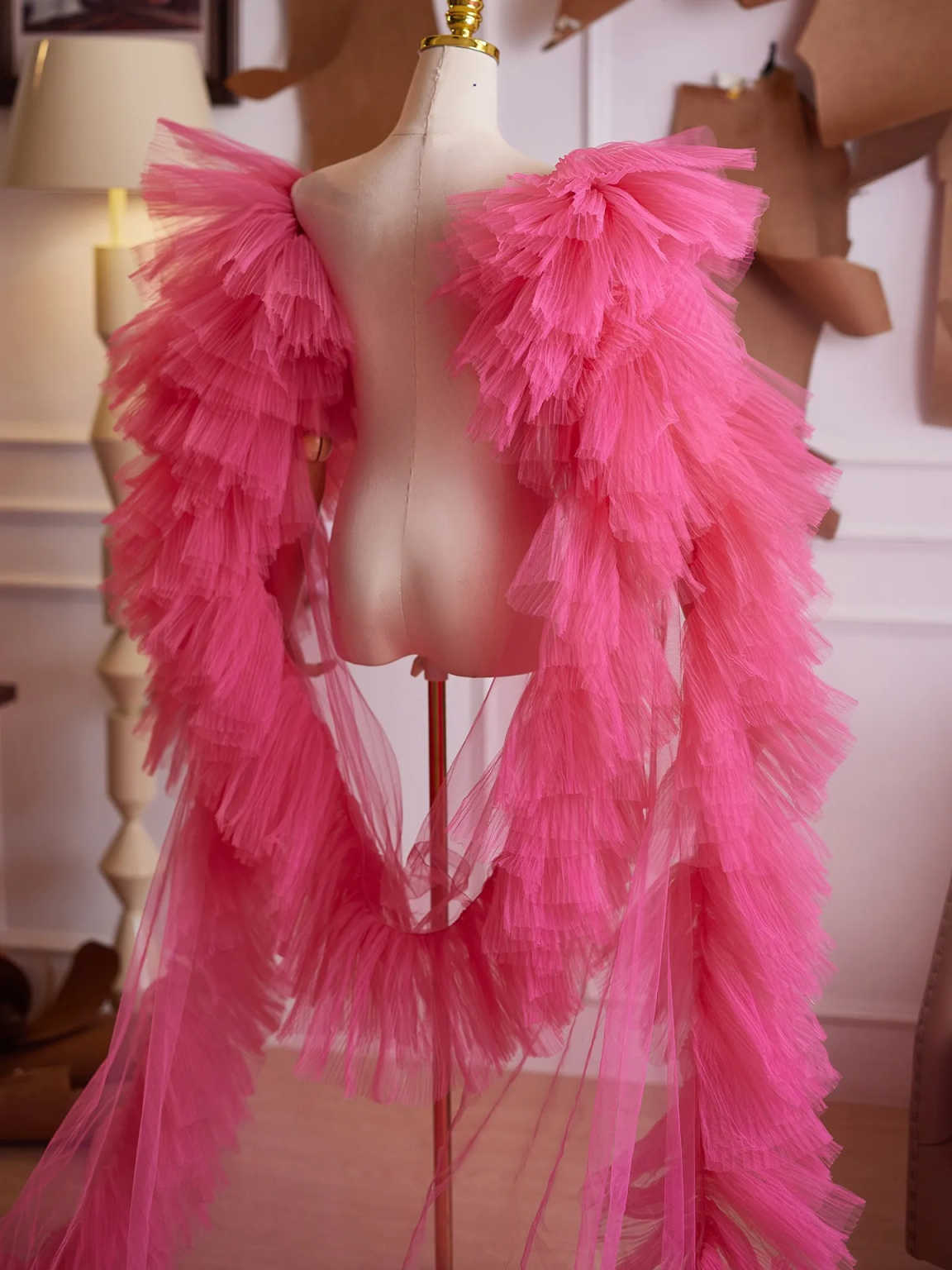 Elegant Wedding Veils Lace Tulle Shawl Long Cathedral Headdress Flowers Bridal Veil Exquisite Pleating Edge Sparkly Custom Made R25303