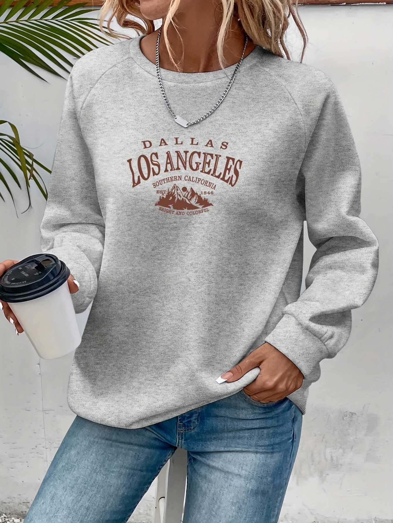 Womens autumn and winter casual wide pine mountain and letter pattern print warm and velvet long sleeved round neck sweatshirtT251105