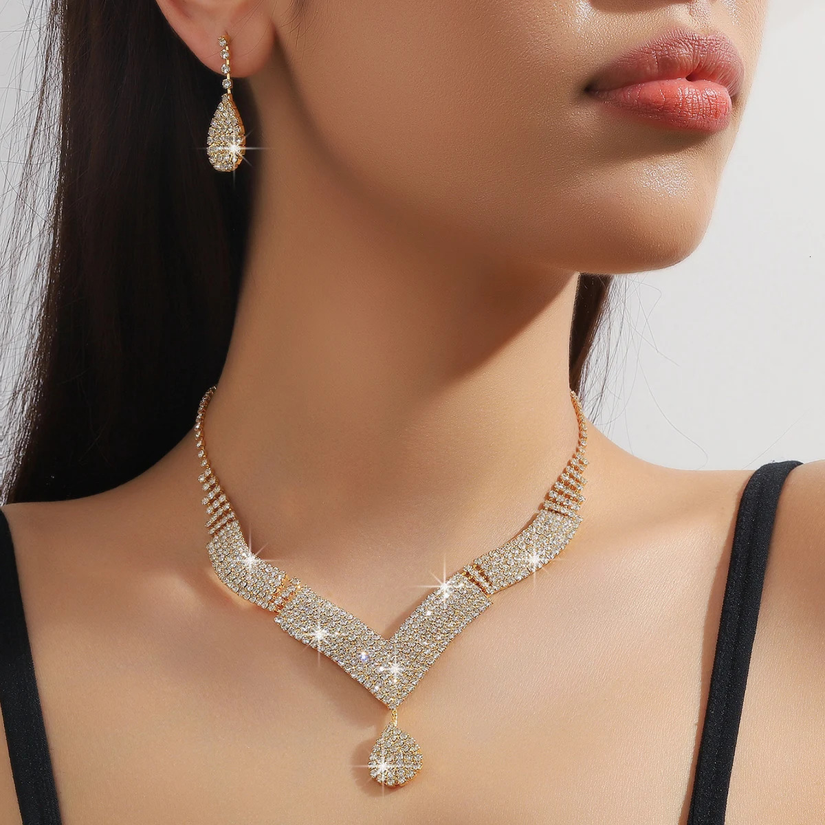 3pcs fashionable s water droplets necklaces earrings jewelry sets wedding accessories 251104