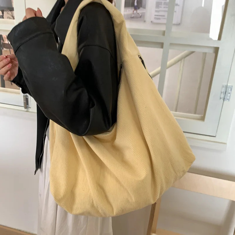 Womens Bag Corduroy Fashion Tote Bag Woman Large Capacity Handbag Women Shopping Armpit Shoulder Handbag Solid Color Retro Bag 251104