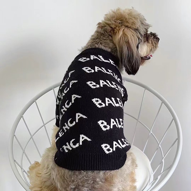 Clothes High End Fashion Dog Knitwear Luxury Black Pink Letter Print Pet Sweater Soft Warm Winter Coat for Small to Medium Dogs Sizes S XXL Y447