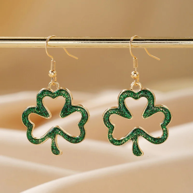 2025 2 Pair St Patricks Day Earrings Green Clover Pendant 250326