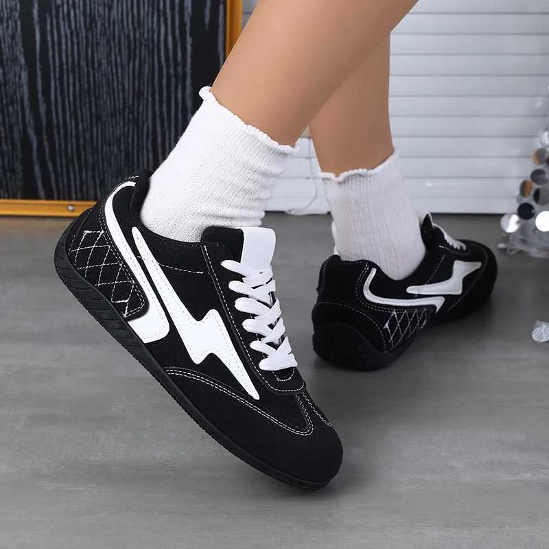 2025 Hot Selling Wens Round Toe Flat Sneakers Classic Platform Shoes for Students Breathable Casual Sports Fion Shoes Y251105