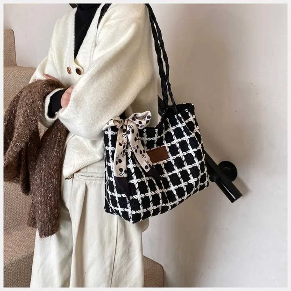 New Popular Shoulder Bag Large Capacity Temperament Handbag Tote Bag Women Z251104