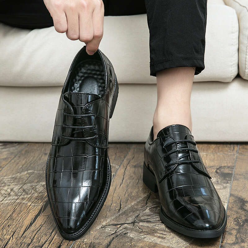 Large pointed for men's 38-48 green wedding shoes, British business dress leather shoes