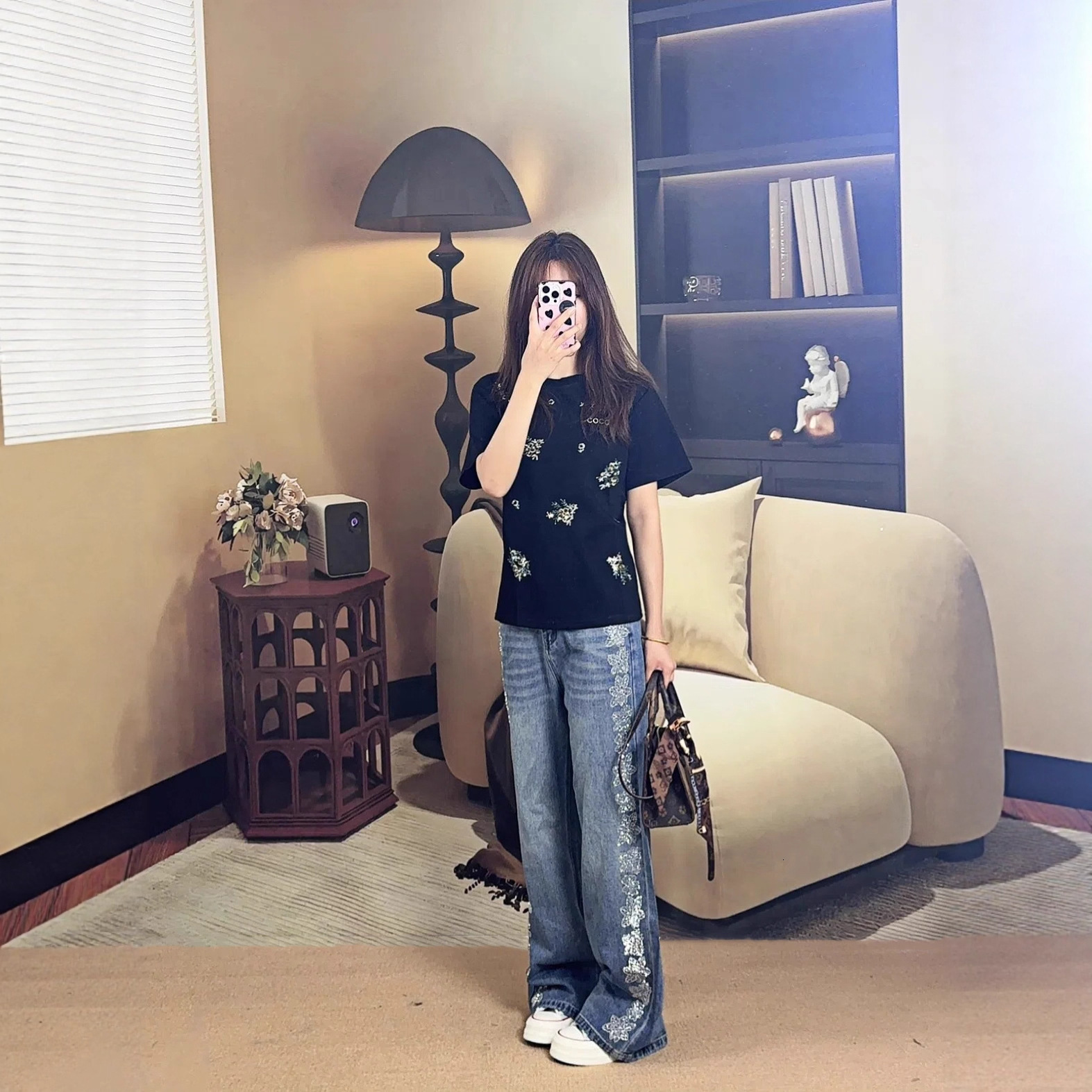 Spring Summer New Sequin Embroidery Design Fashionable Elegant Short Sleeve Stylish T-Shirt for Women High-End Daily Versatile Women's Clothing d