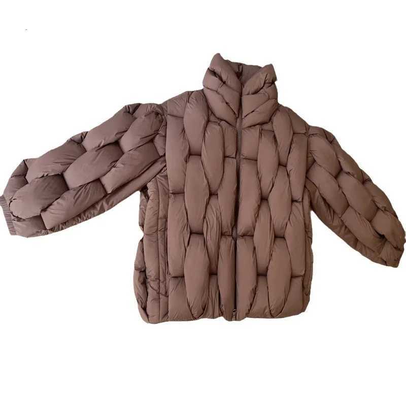 2023 New Streetwear Winter new fashion loose knitting Twists down cotton jacket Women cotton Parkas WomenT251105
