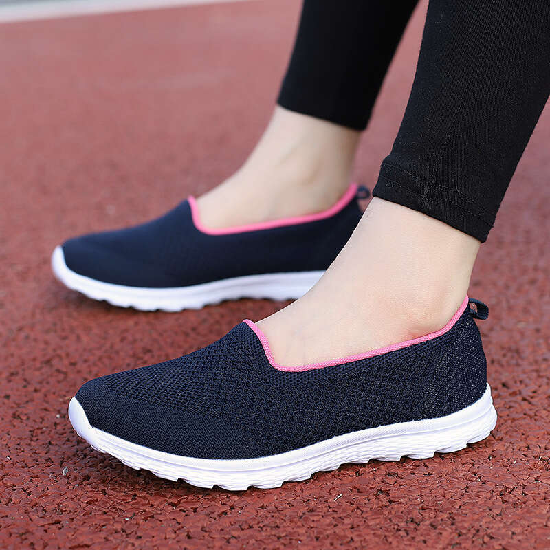 Large size new women's Spring and Autumn casual walking Round toe soft Soft soled mother's Sports Women's shoes