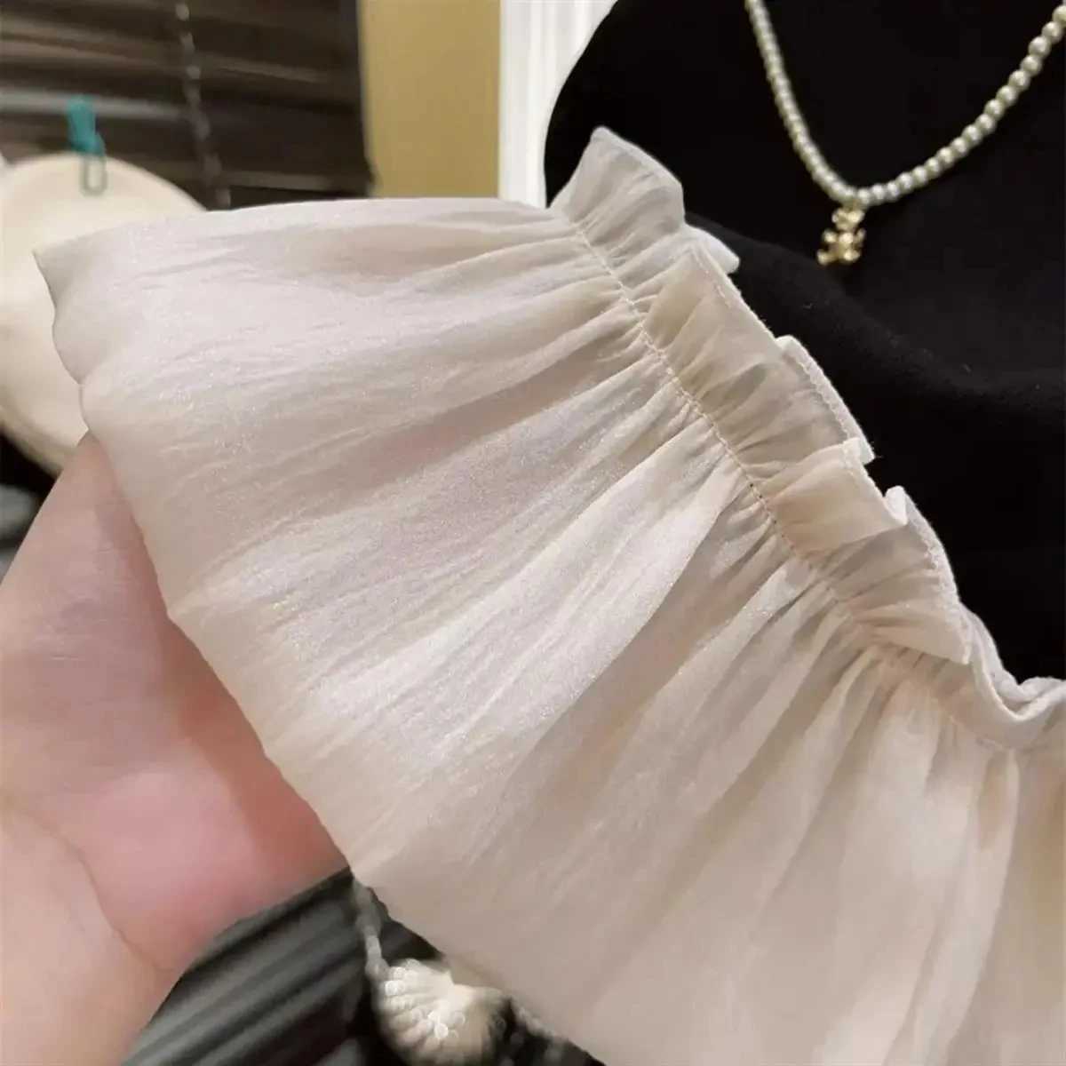 New Korean Black Long Sleeved T-shirt for Girls Summer Three-dimensional Ruffled Edge Patchwork Top for Baby Girls Y251105