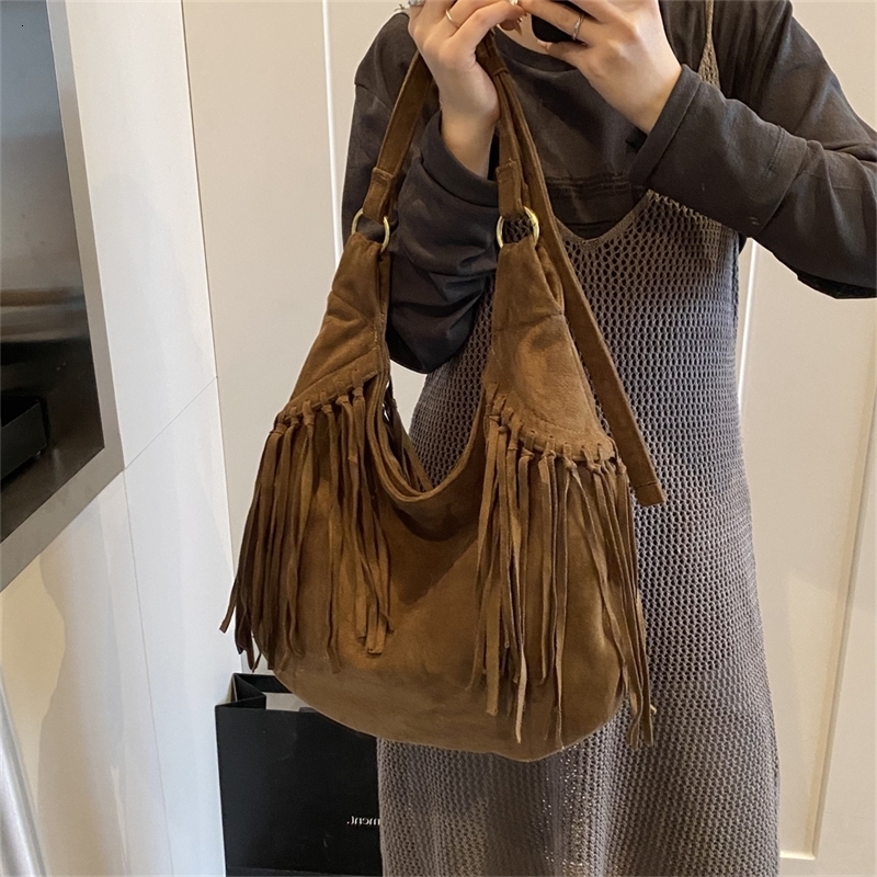 Womens shoulder bag Bohemian style tassel womens bag large capacity handbag fashionable handbag 251027