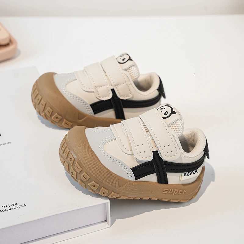 Autumn new childrens shoes Korean version casual running shoes 2025 girls non slip sole baby comfortable walking shoesT251105