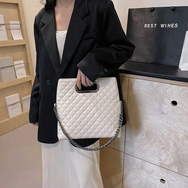 New fashion diamond chain underarm womens bag niche folding handbag temperament versatile shoulder messenger bag Z251104