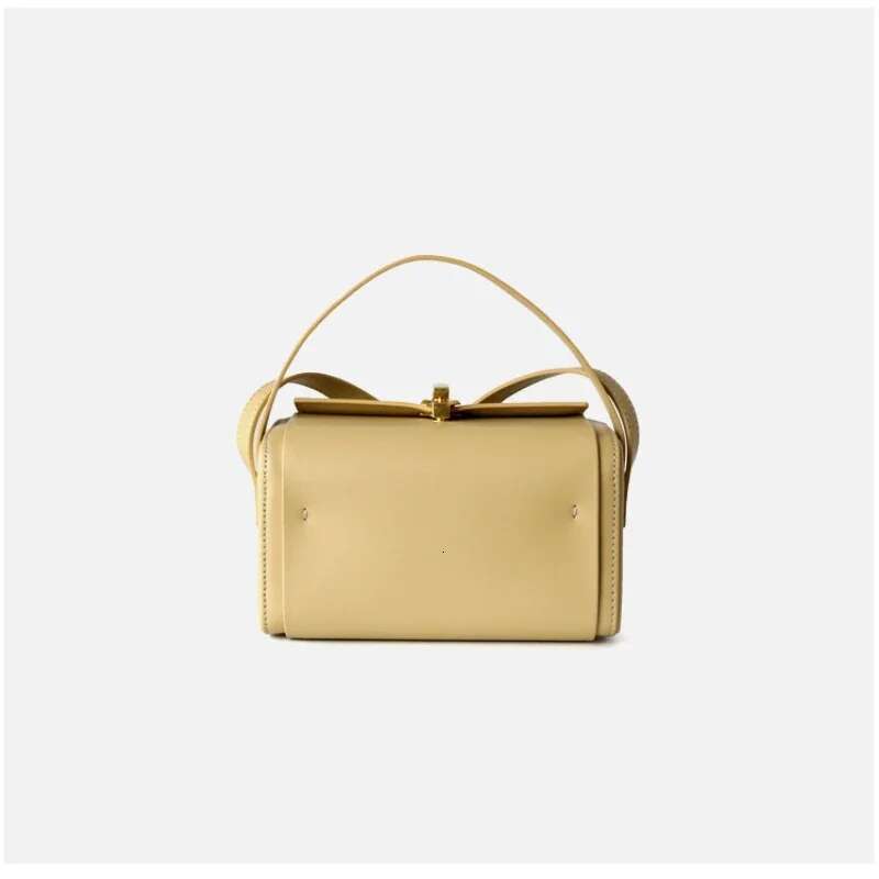 Popular Women Handbag Glossy Smooth Oil Wax Cowhide Leather Flap Shoulder Bag Small High-End Ladies Dating Purse