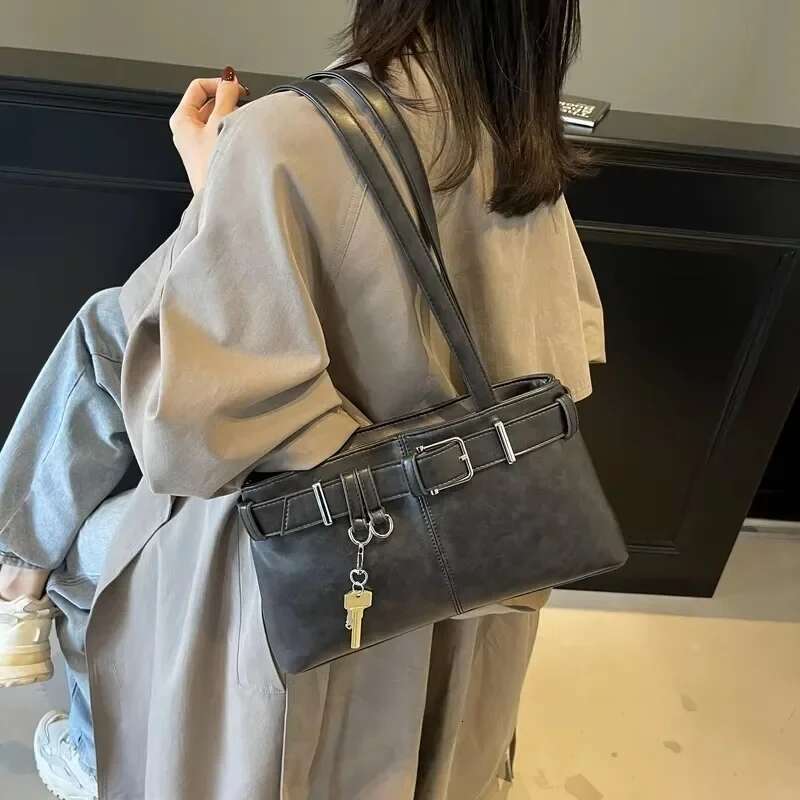 Casual Solid Interior Compartment Shoulder Large Capacity Hot Sale Bags For Women Zipper Pu Women's Handbags