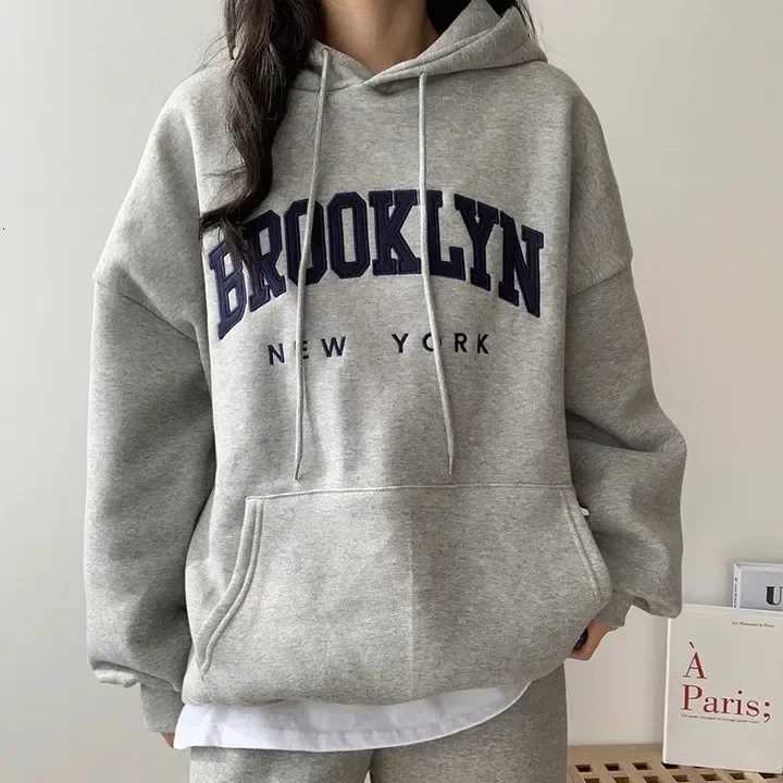 Letter Print Women Sweatshirt Warm Full Sleeve Hoodies Ladies Streetwear Winter Pullovers Loose Clothes Hooded PocketT251105