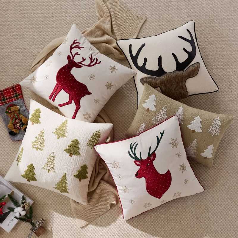 2025 Christmas Patchwork Cushion Cover Christmas Tree Elk Embroidered Pillowcase Festive Luxury Chenille Pillow Cover Home Decor Y251105