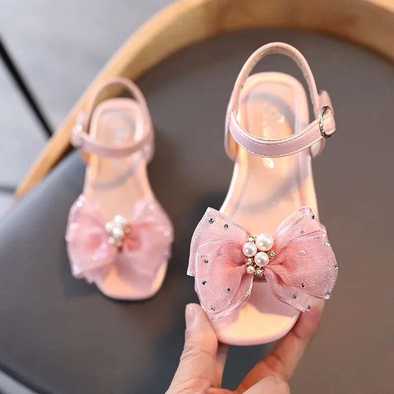 2025 Sandals Princess Shoes Korean Soft Bottom Baby Casual Bow Children's Shoes Girl Designer Fashion Women's Sandals