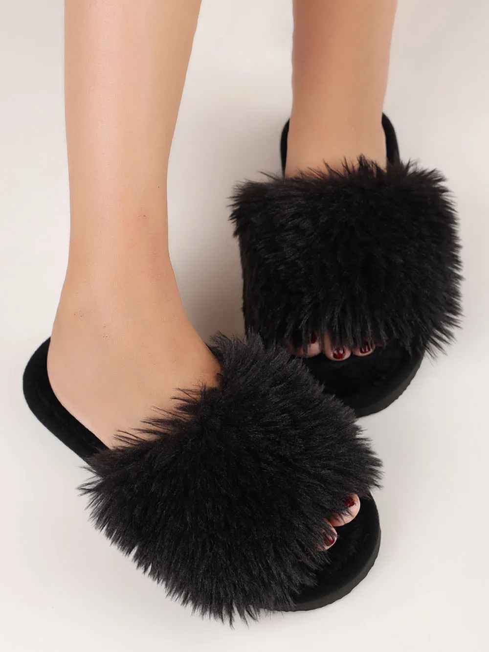 Womens Plush Faux Fur Slippers Winter House Carpet Fluffy Sandals Spring Autumn Outdoor Walking Open Toe Flip Flops 251031