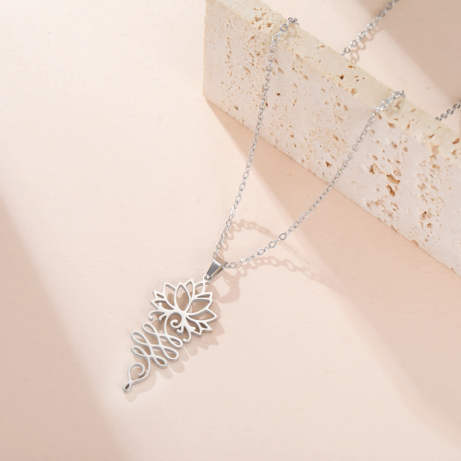 Unift Lotus Pendant Necklace Stainless Steel Neck Chain For Women Party Christmas Gift Friend Metal Jewelry Accessories 251104