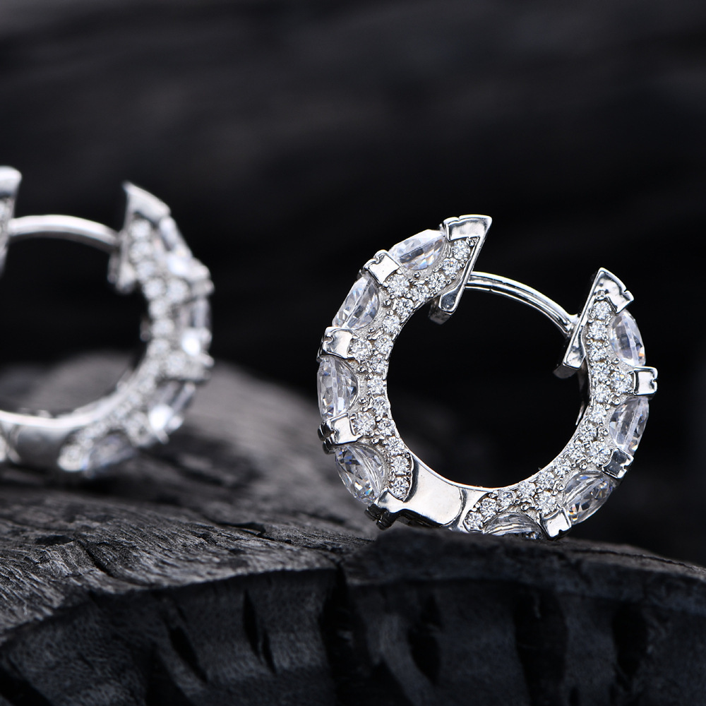 2025 Ins Top Sell Hip Hop Luxury Jewelry 925 Sterling Silver Round Cut 5A Zircon CZ Diamond Elegant Sparkling Handmade Women Men Clip Earring Gift