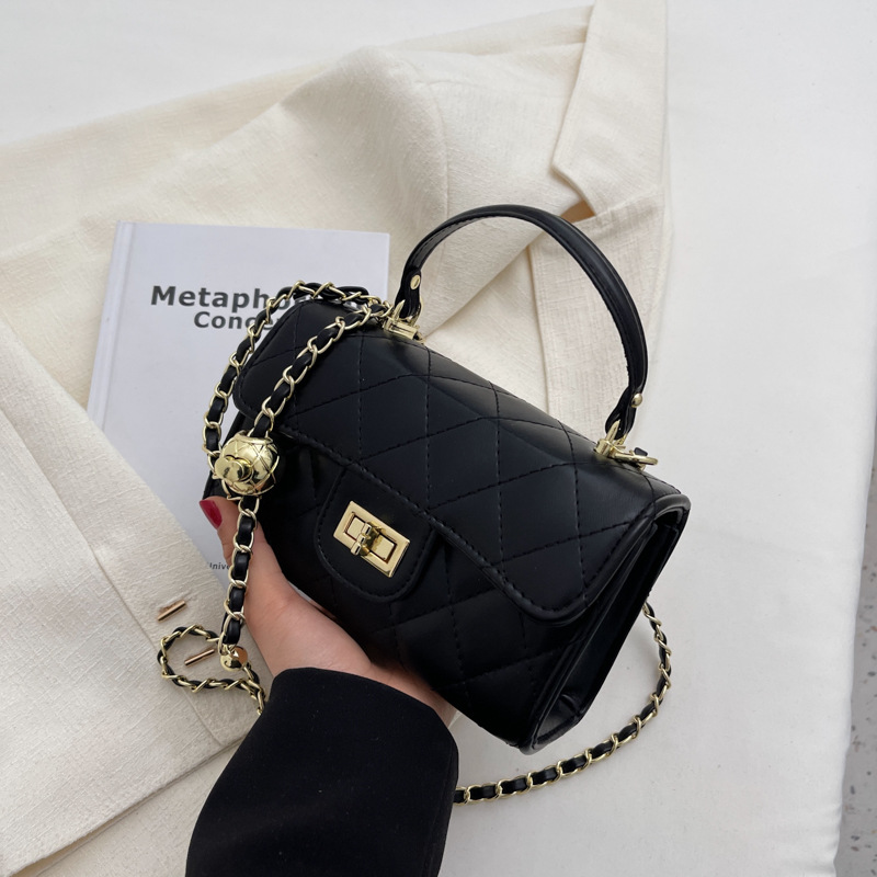 Free shipping hand carrying small square bag female small fragrant wind diamond chain bag small shoulder bag 2025