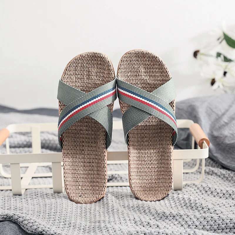 2025 Summer New Slippers Couple Home Thick Bottom Anti slip Interior Designer Fashion Sandals