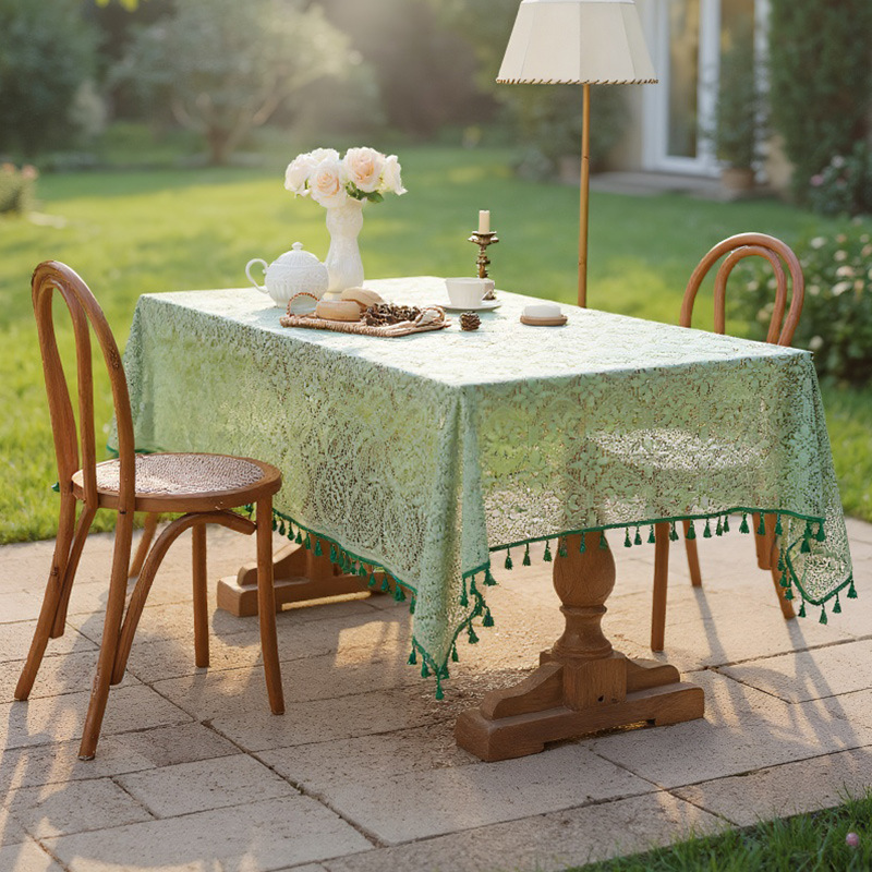 Retro Lace Tableclo… - image