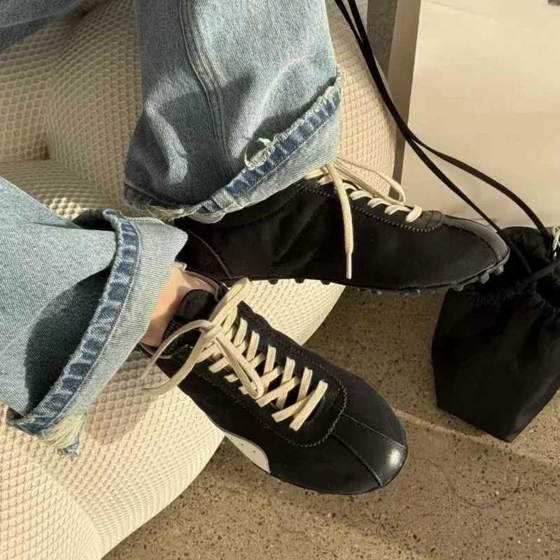 New Wen Men High Quality Lace-Up Cfortable Soft Sole Flatsshoes Outdoor Casual Breathable Sneakers Fitness Shoes M Shoes Y251105