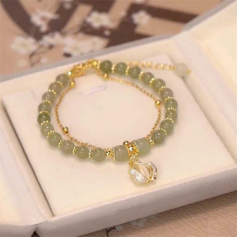 New Trendy Opal Tulip Flowers for Women Light Luxury Imitation Hetian Jade Bangles Girls Party Charm Jewelry C251105