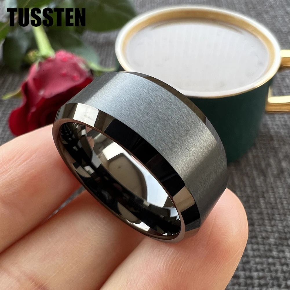 TUSSTEN 10mm Beveled Edges Matte Finish Gold Tungsten Carbide Ring for Men Women Fashion Engagement Wedding Band 251031