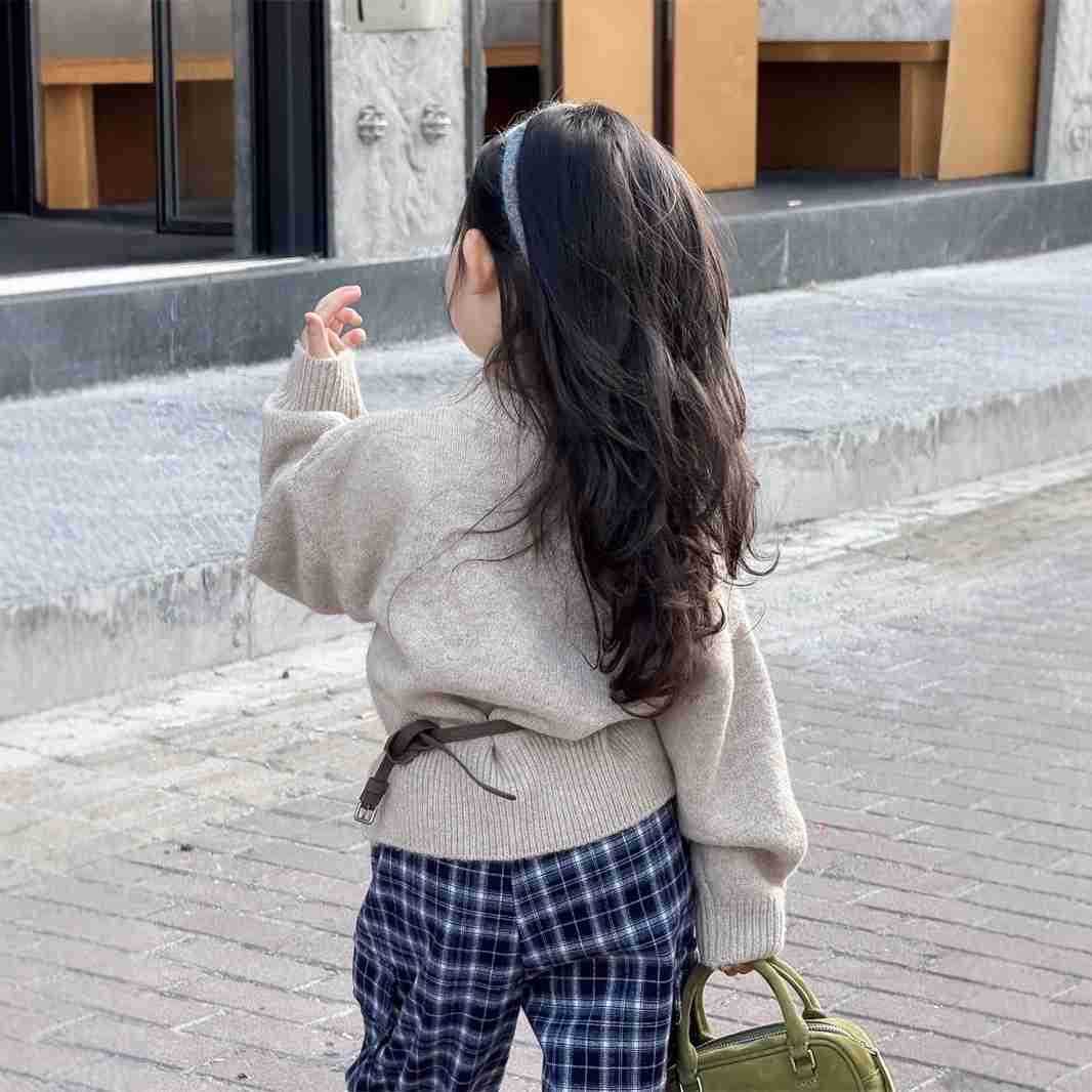 Sanrio 2025 Winter New Korean Style Girls KT Cat Embroidered Sweater Fashion Cute Thick Knitted Button Top H251105