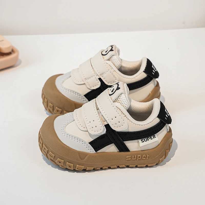 Autumn new childrens shoes Korean version casual running shoes 2025 girls non slip sole baby comfortable walking shoesT251105