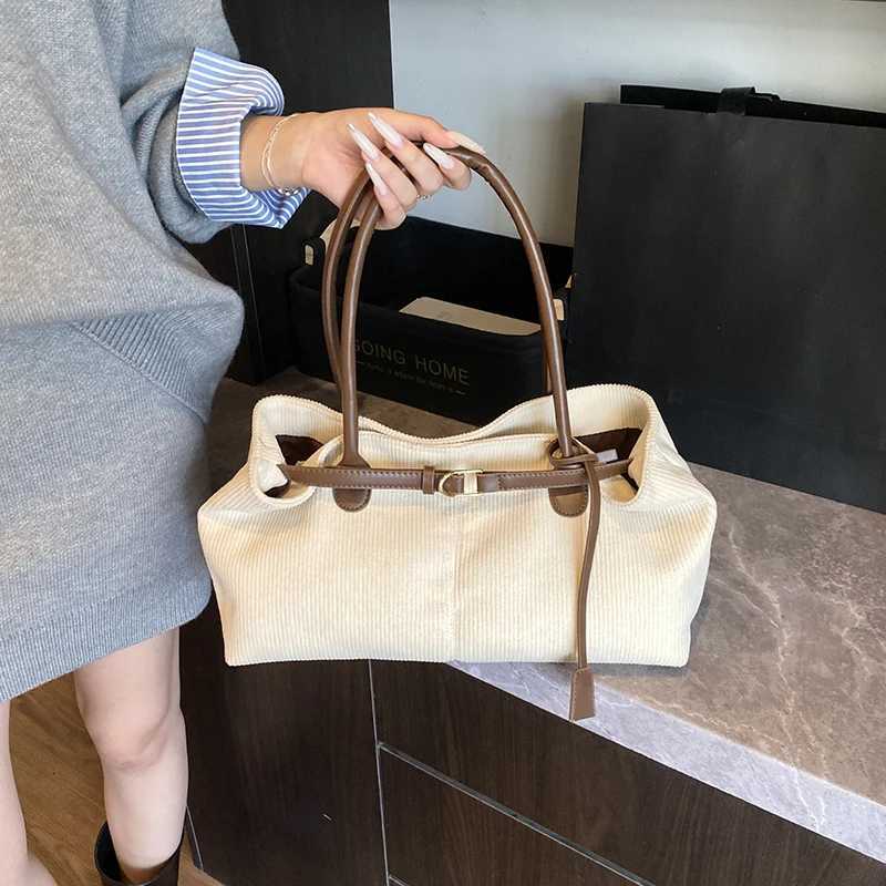 LEFTSIDE Womens Corduroy Shoulder Bag 2025 Winter New Trend Fashion Retro Tote Bag Luxury Brand Designer Handbags and Purses Z251104