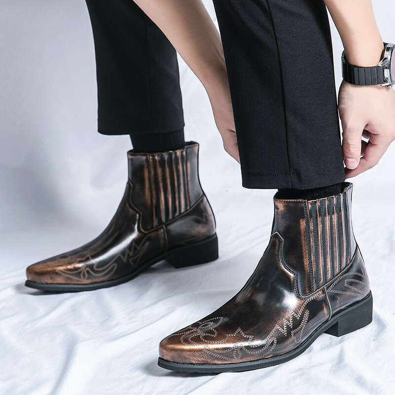 Men's boots, fashionable plus size new high top shoes, trendy pointed leather boots