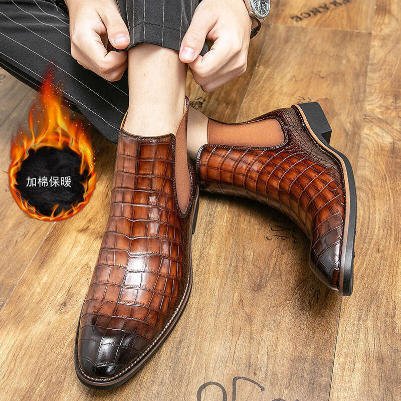 Men's boots, oversized high top cotton shoes, fashionable men's business leather shoes with plush Chelsea boots