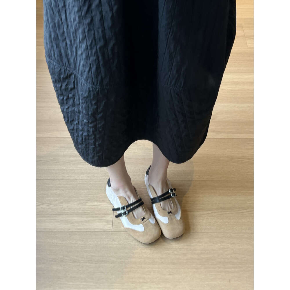 Designer Shoe New Double-Breasted Hollow-Out Shallow Training Shoes for Women Color-Block Sports Style Flat Mary Janes