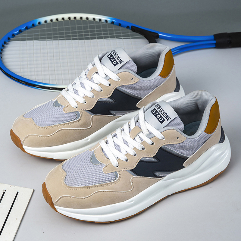 Free Shipping 2025 New design Sneakers Retro Running Shoes Anti-slip and wear-resistant Thick Sole Sport Shoes for Men and Women